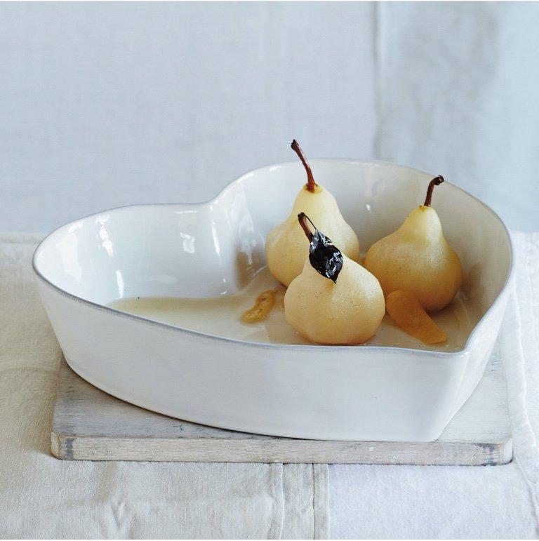 porto stoneware large heart oven dish