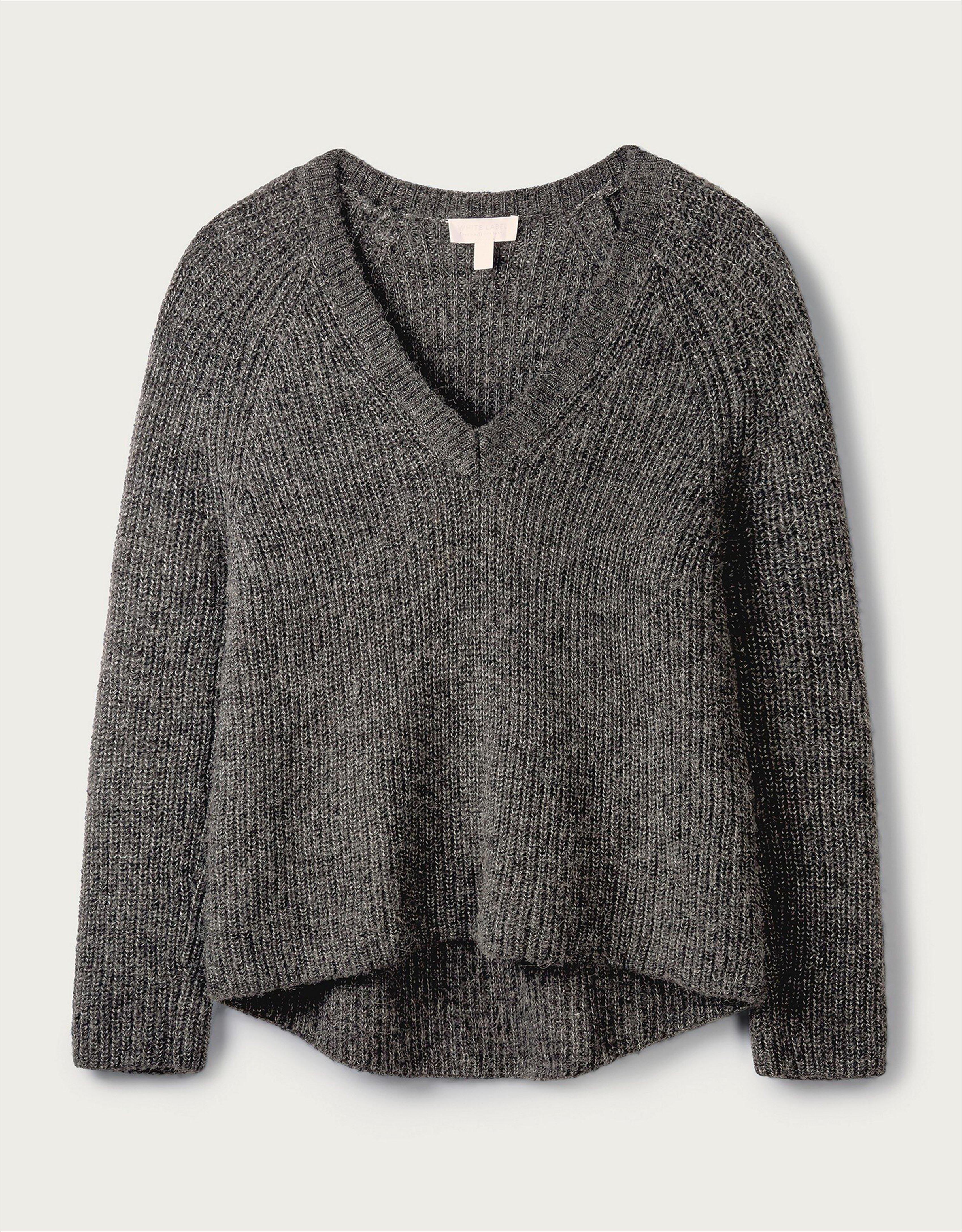 V-neck-jumper-with-alpaca