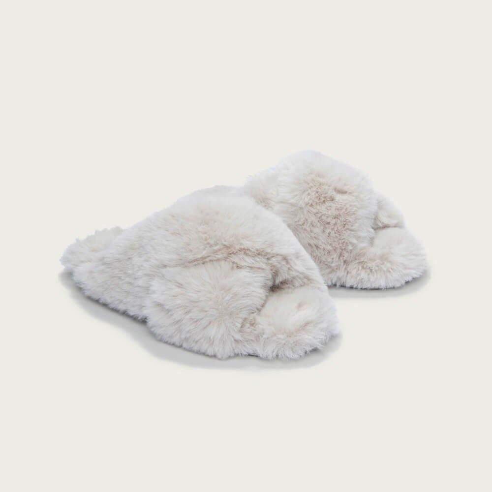 faux fur slippers