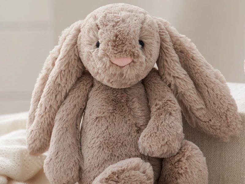 a table with candles and a calendar on it with candles