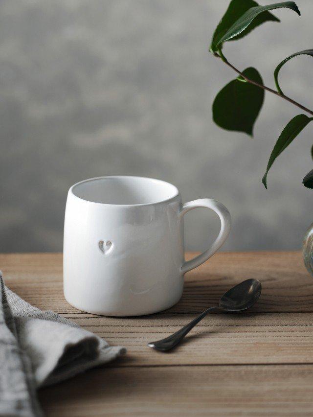 bourton heart embossed mug