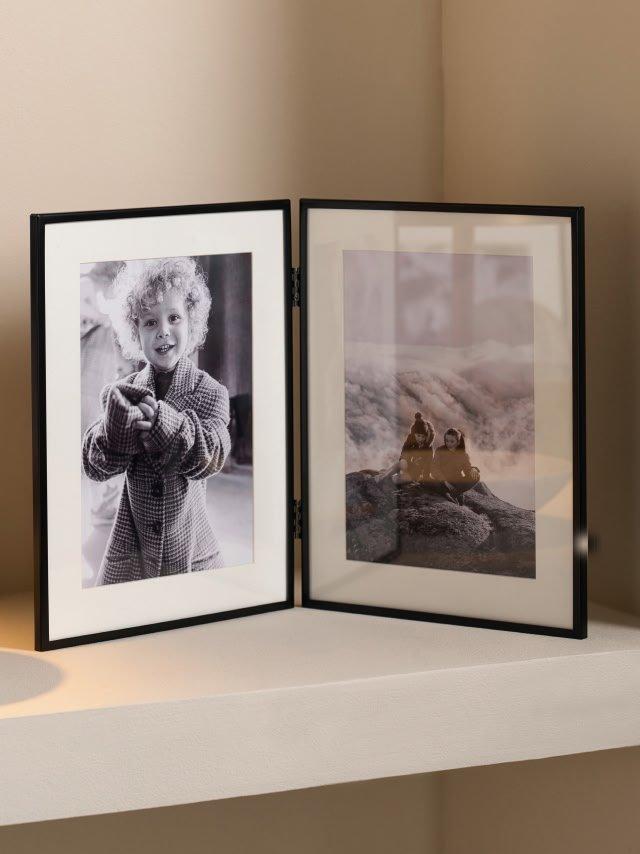 Fine Black Double-Hinged Frame