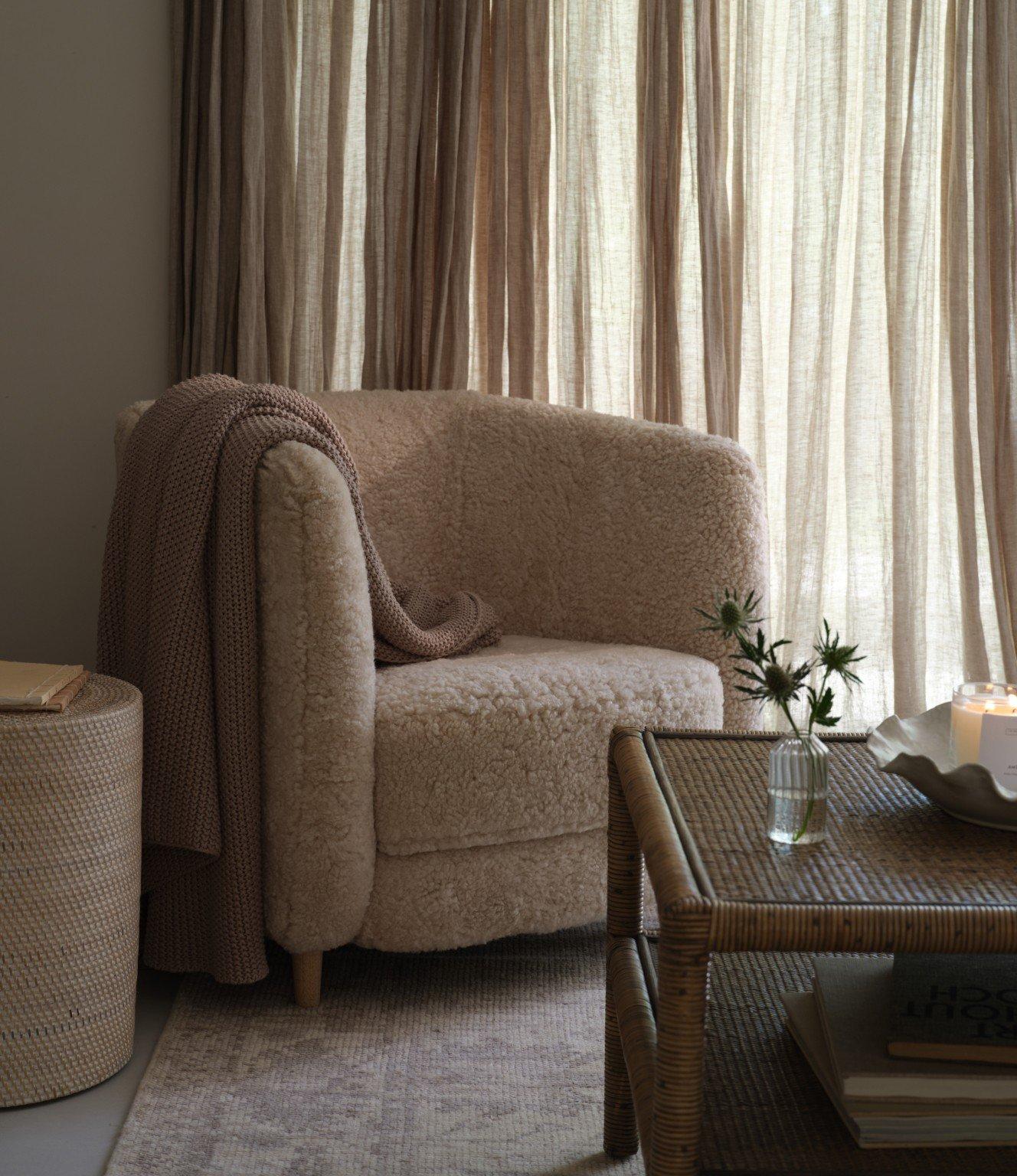 Cosy Sheepskin Chair