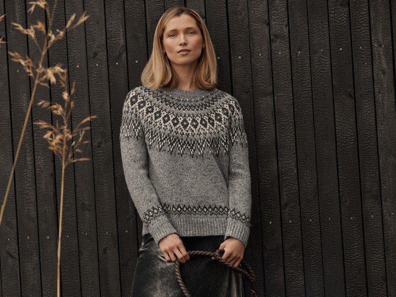 White company christmas discount jumper