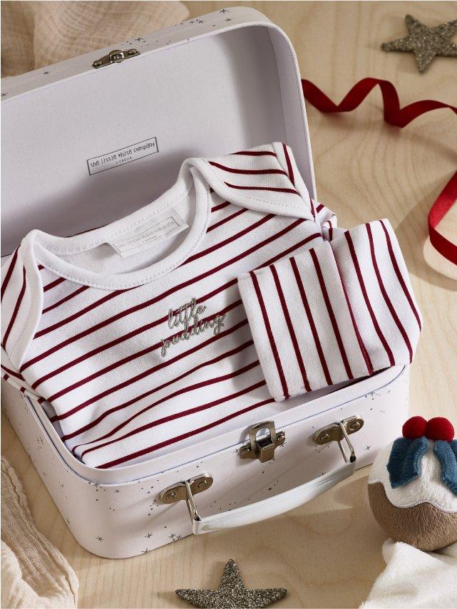 organic cotton christmas pudding gift set (0–6mths)