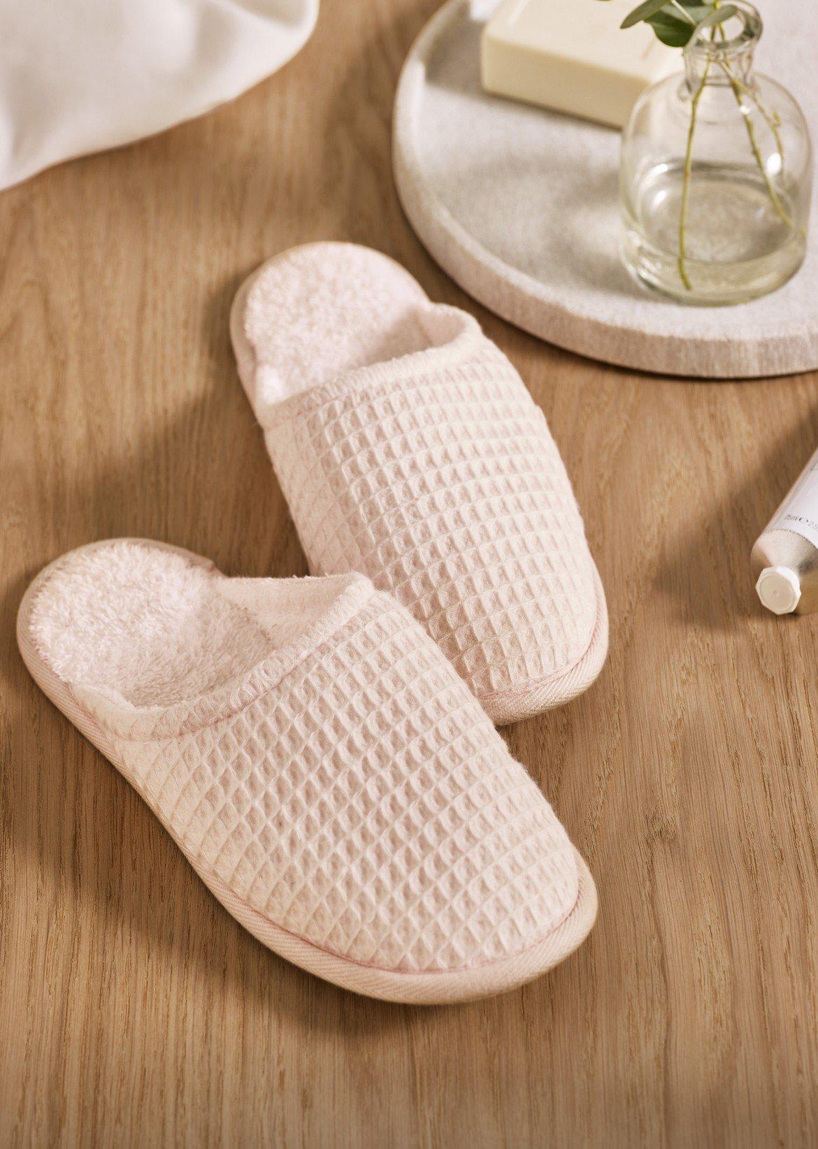 unisex waffle slippers