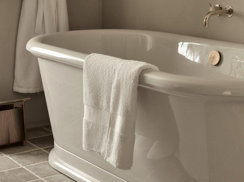 bath tub and towel