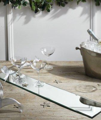extralong-rectangular-mirrored-charger